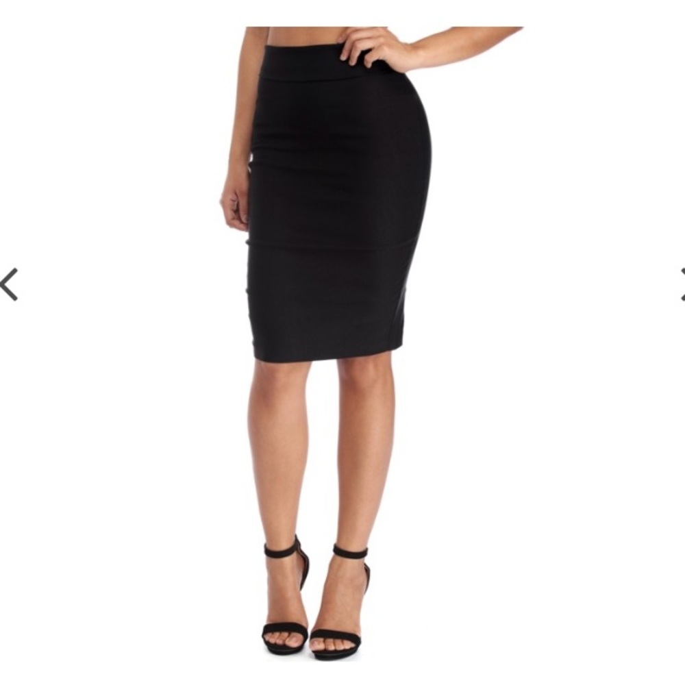 Windsor Black high waisted pencil skirt